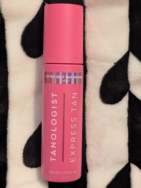Express Tan Tinted Self-Tan Mousse In Light Tanologist 🆕